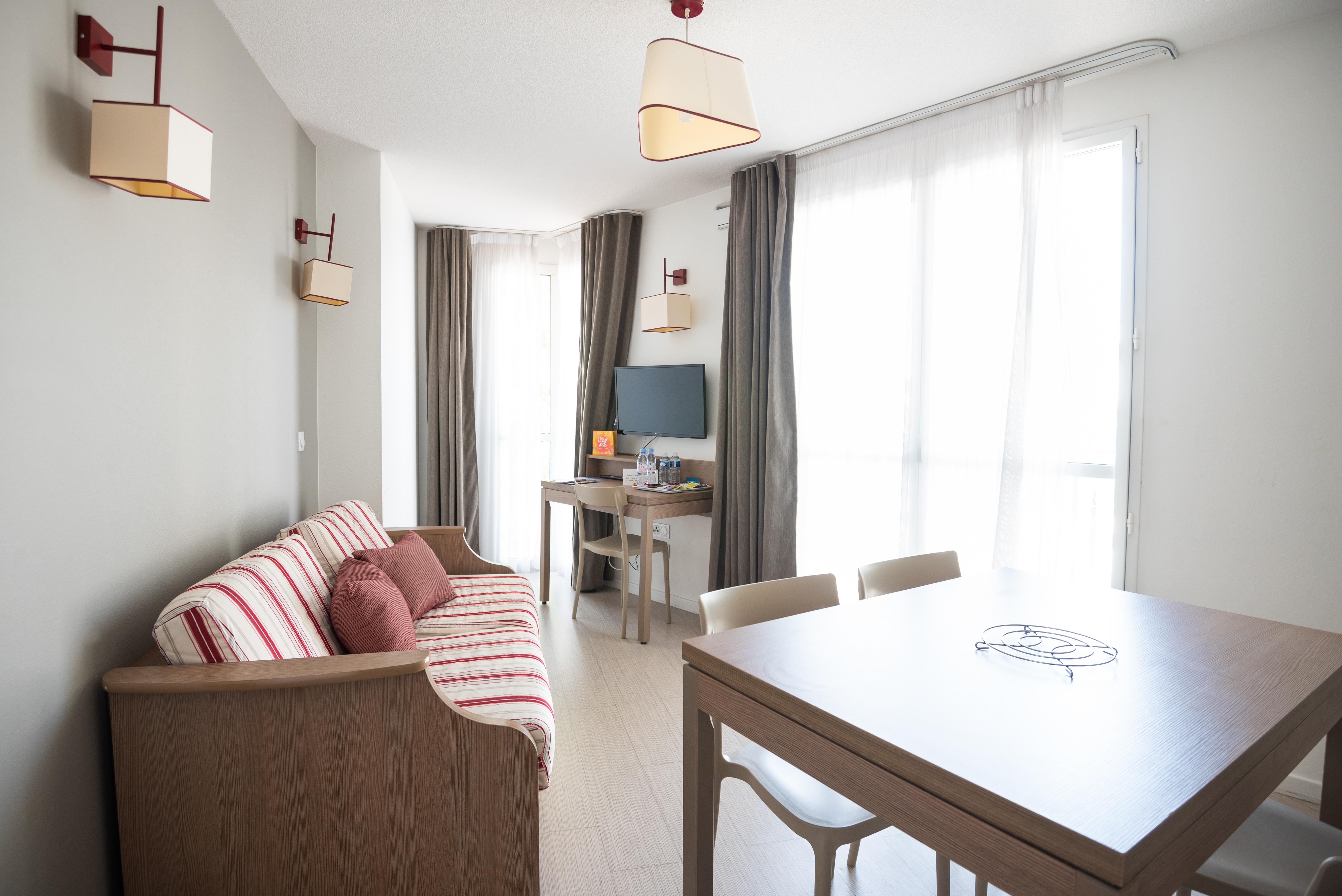 เซนิจูด โฮเทล-เรสซิเดนซ์ นาร์บอน ซองทร์ Aparthotel นาร์บอนน์ ภายนอก รูปภาพ
